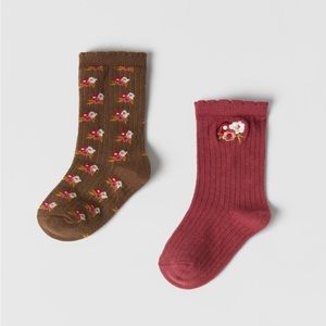 NWT Zara 2-3Y floral embroidered 2 pair socks maroon